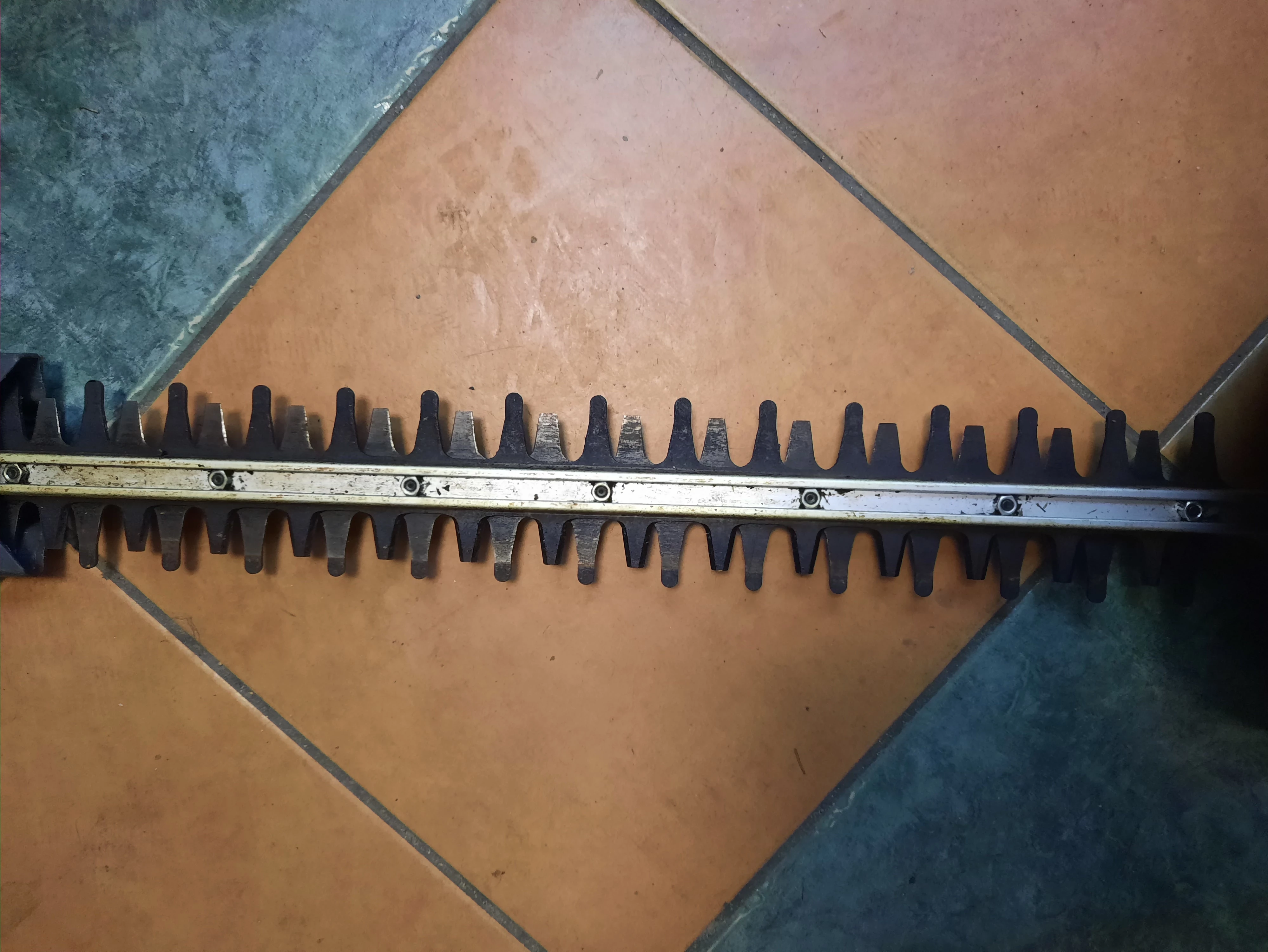 podkaszarka-kosa-spalinowa-husqvarna-122-hd-60-stan-uzywany