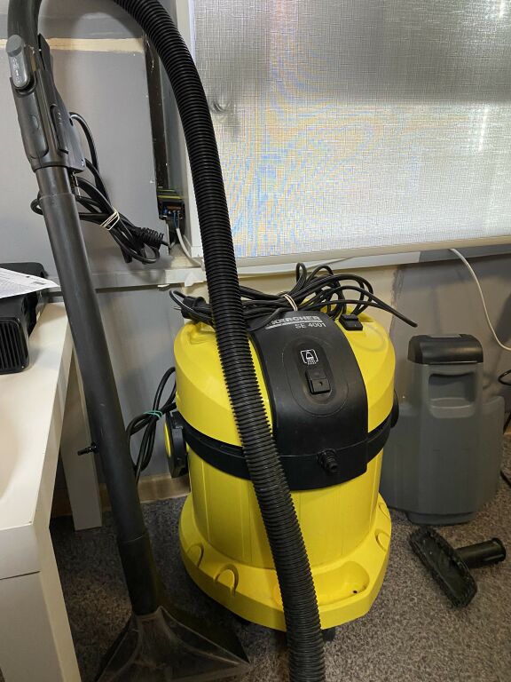 ODKURZACZ PIORĄCY KARCHER SE4001
