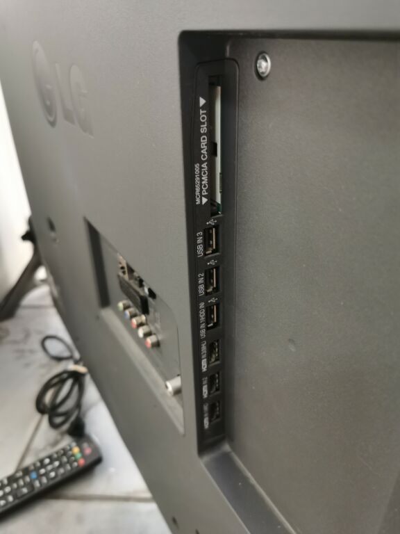 telewizor-lg-47lb5700-komplet-smart-tv-inny-system-producenta