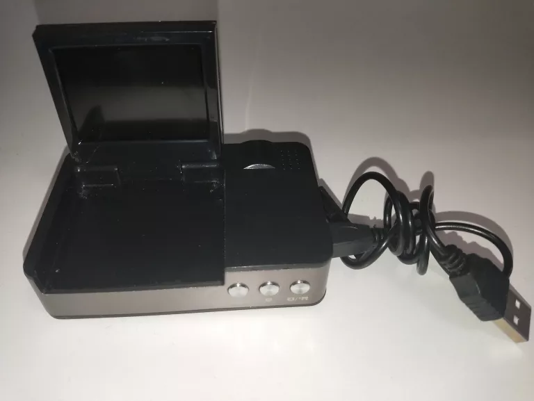 rejestrator-prestigio-roadrunner-505-usb-stan-uzywany