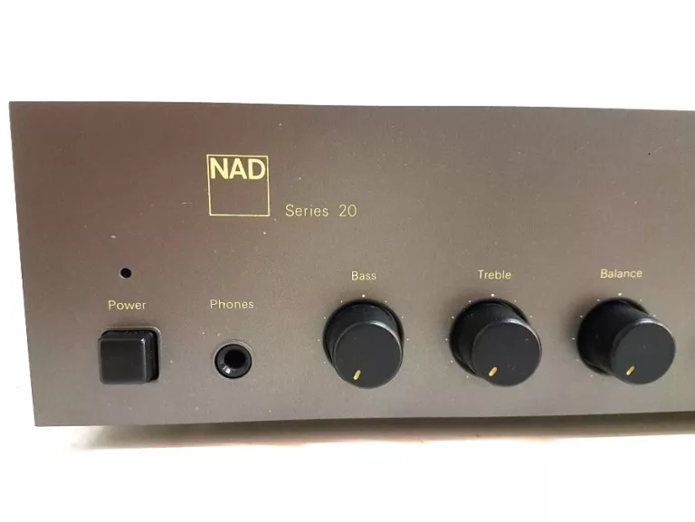 NAD 3020I - WZMACNIACZ STEREO
