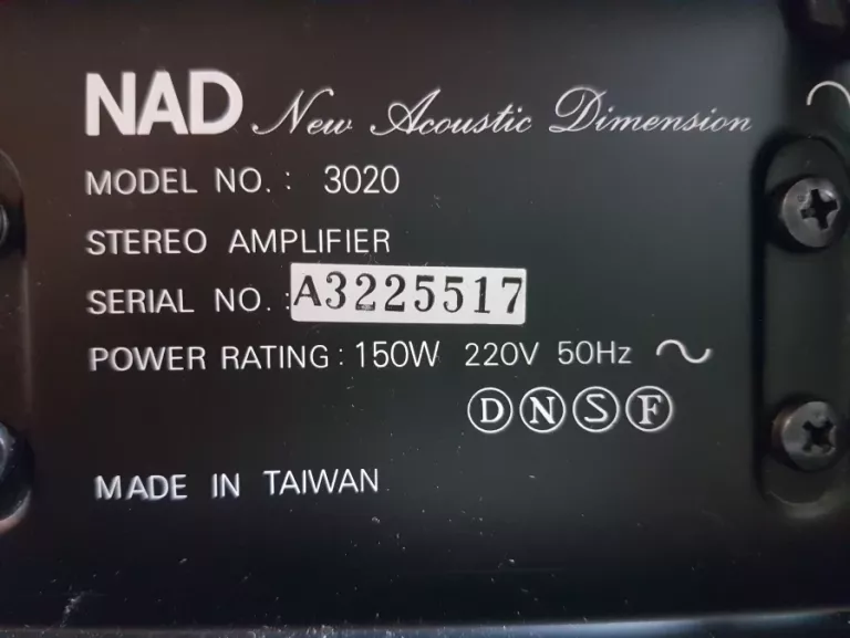 NAD 3020I - WZMACNIACZ STEREO