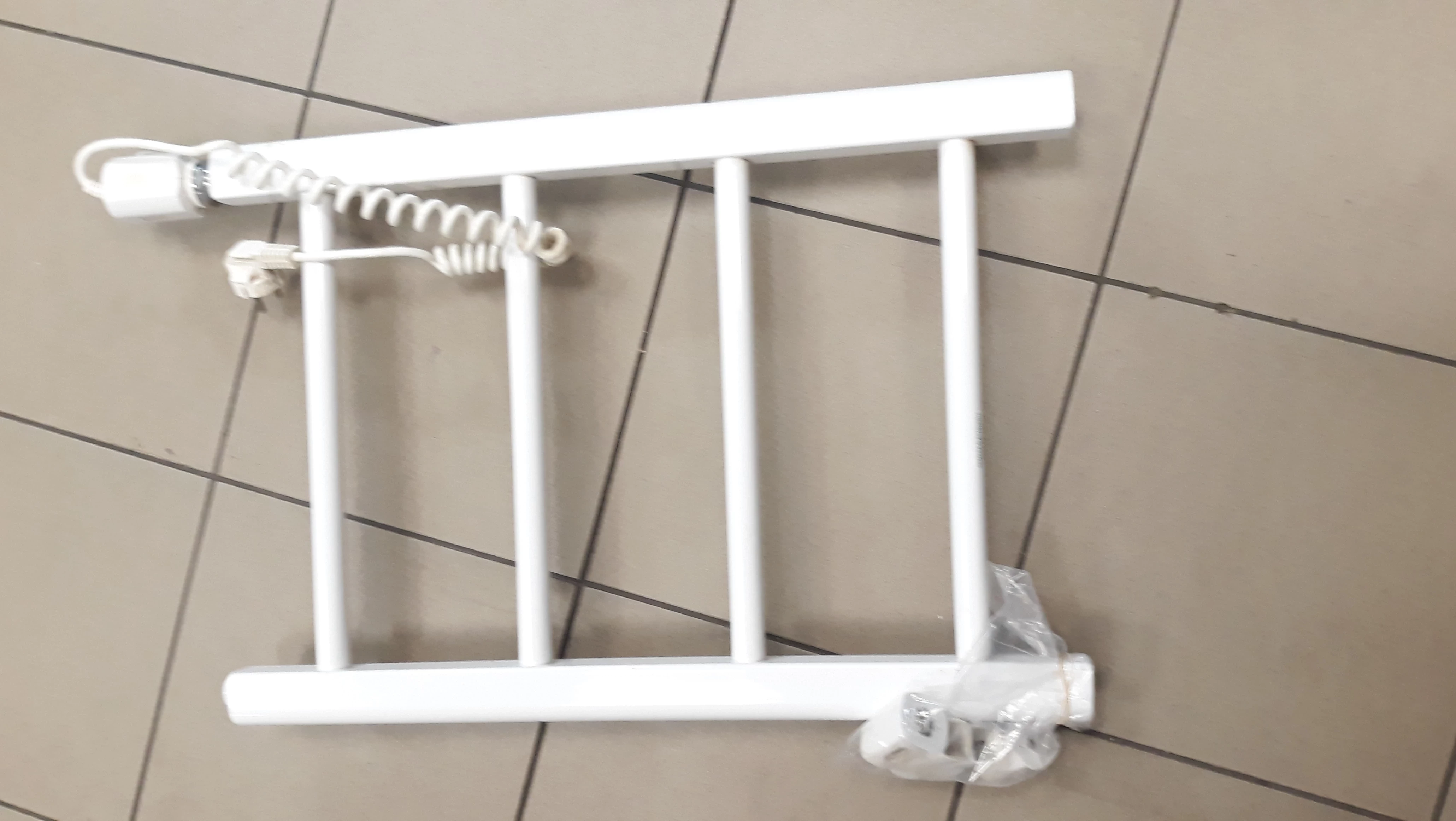 grzalka-elektryczna-volux-rd-10-300w-grzejnik-moc-grzewcza-300