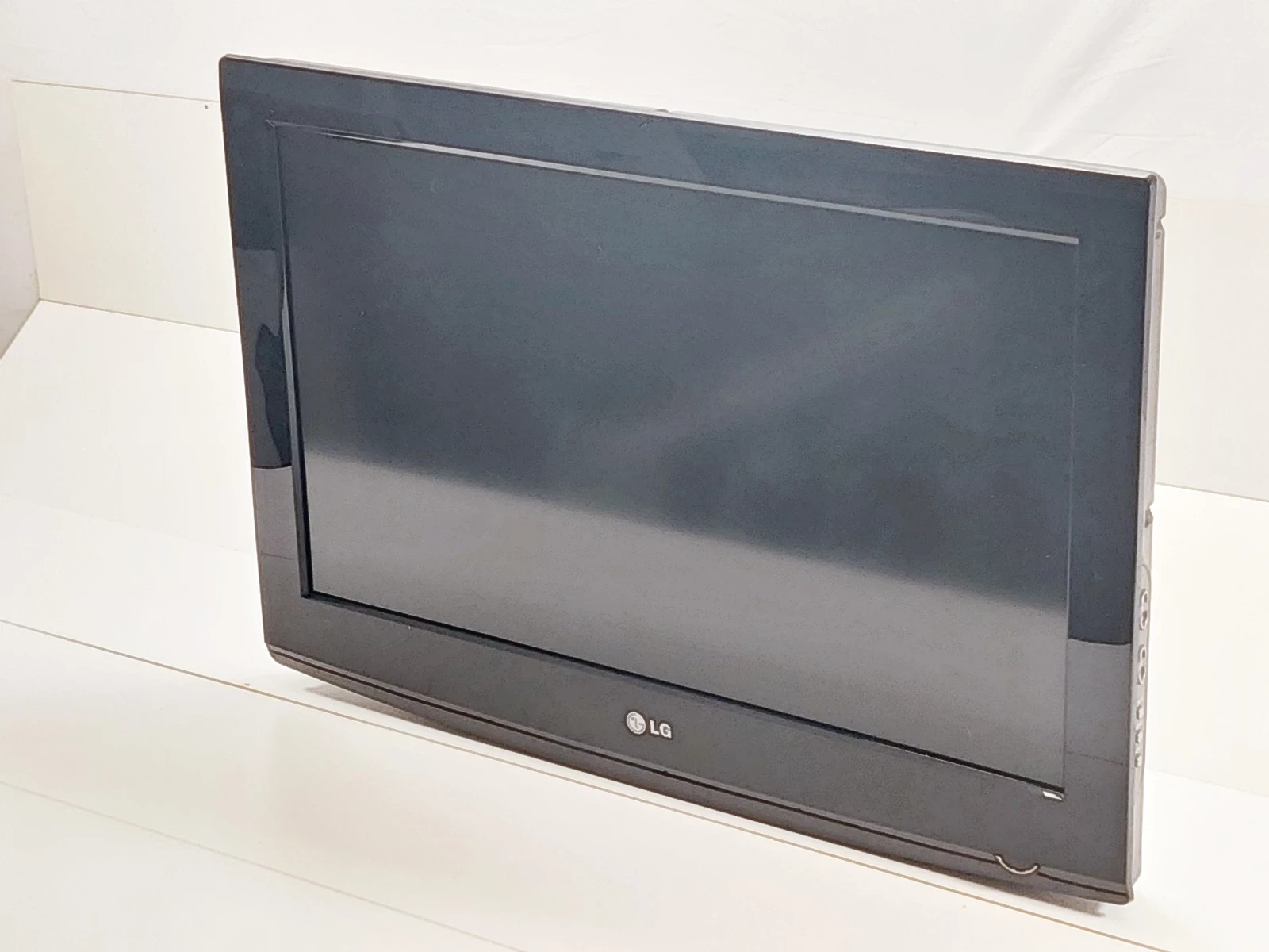 maly-telewizor-lg-26lg3100-26-cali-kod-producenta-26lg3100