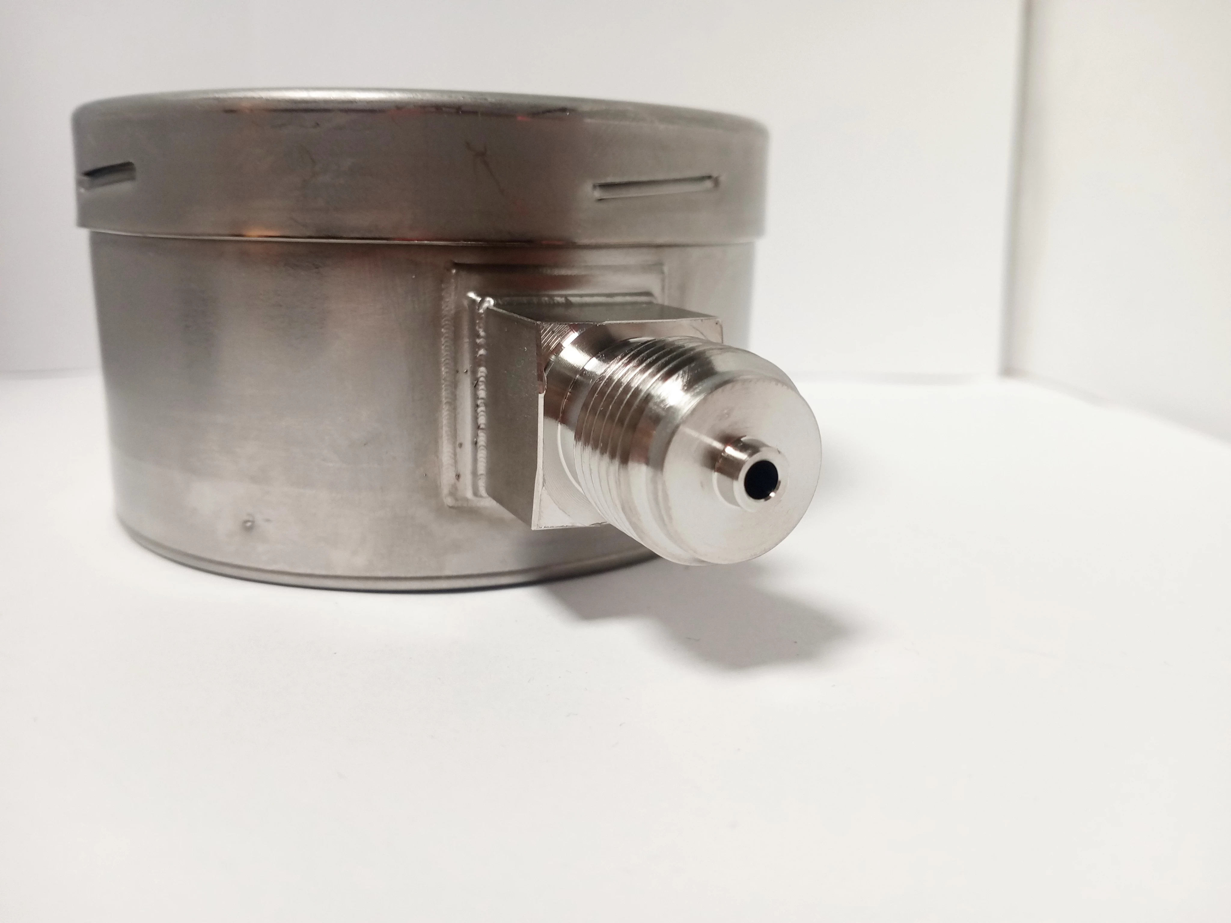 manometr-wika-en837-1-marka-wika