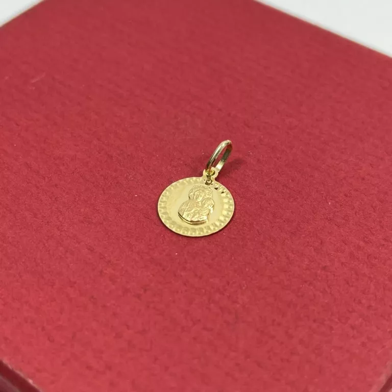 ZŁOTY MEDALIK MATKA BOSKA Z DZIECIĄTKIEM 585 W0,91