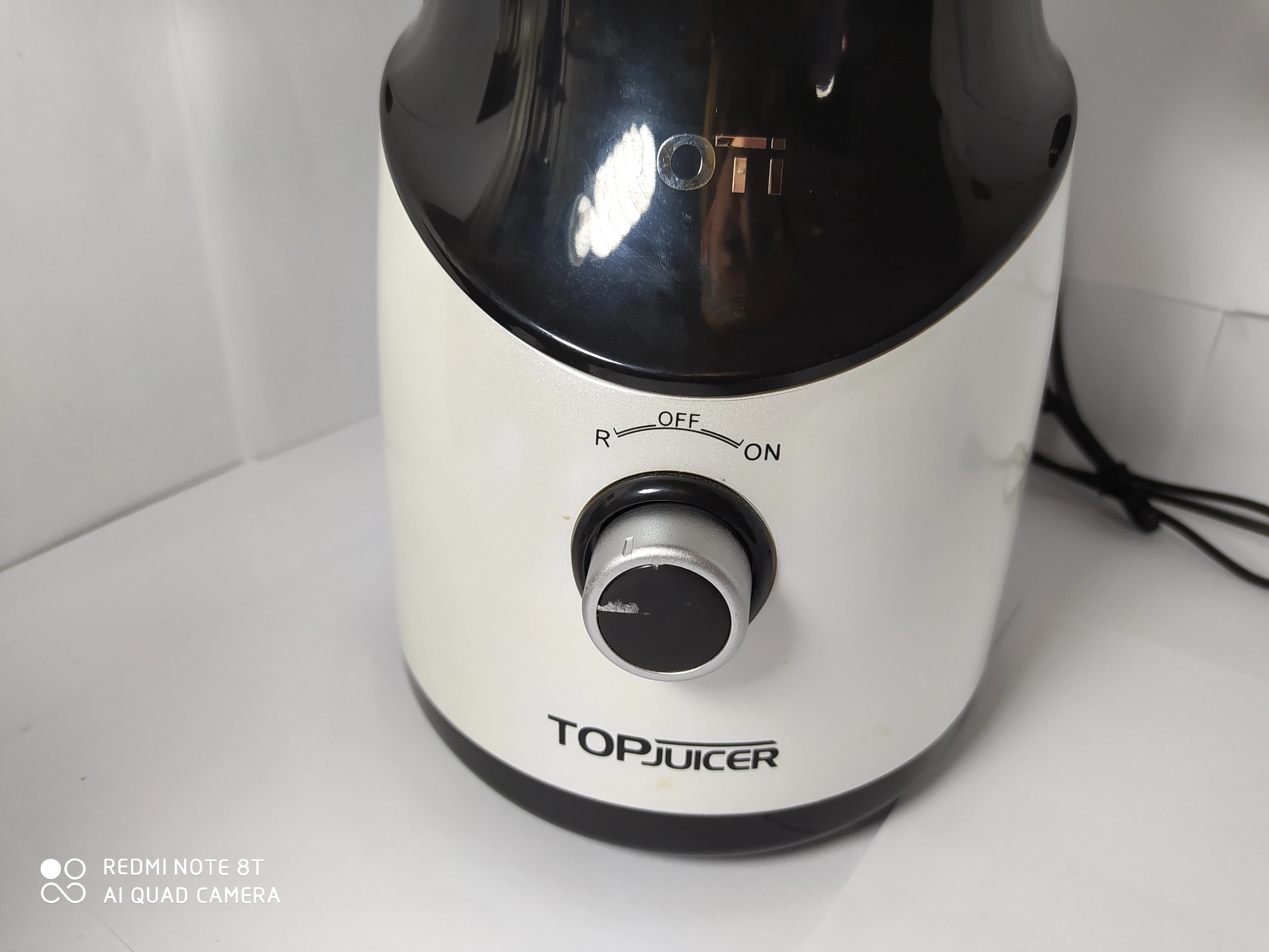 wyciskarka-do-owocow-wolnoobrotowa-gotie-gsj-400-marka-gotie