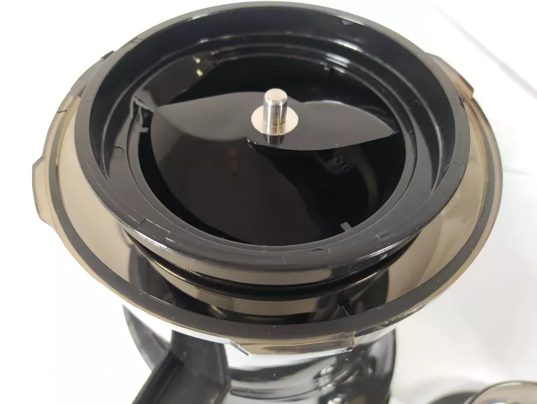 wyciskarka-do-owocow-wolnoobrotowa-gotie-gsj-400-moc-150