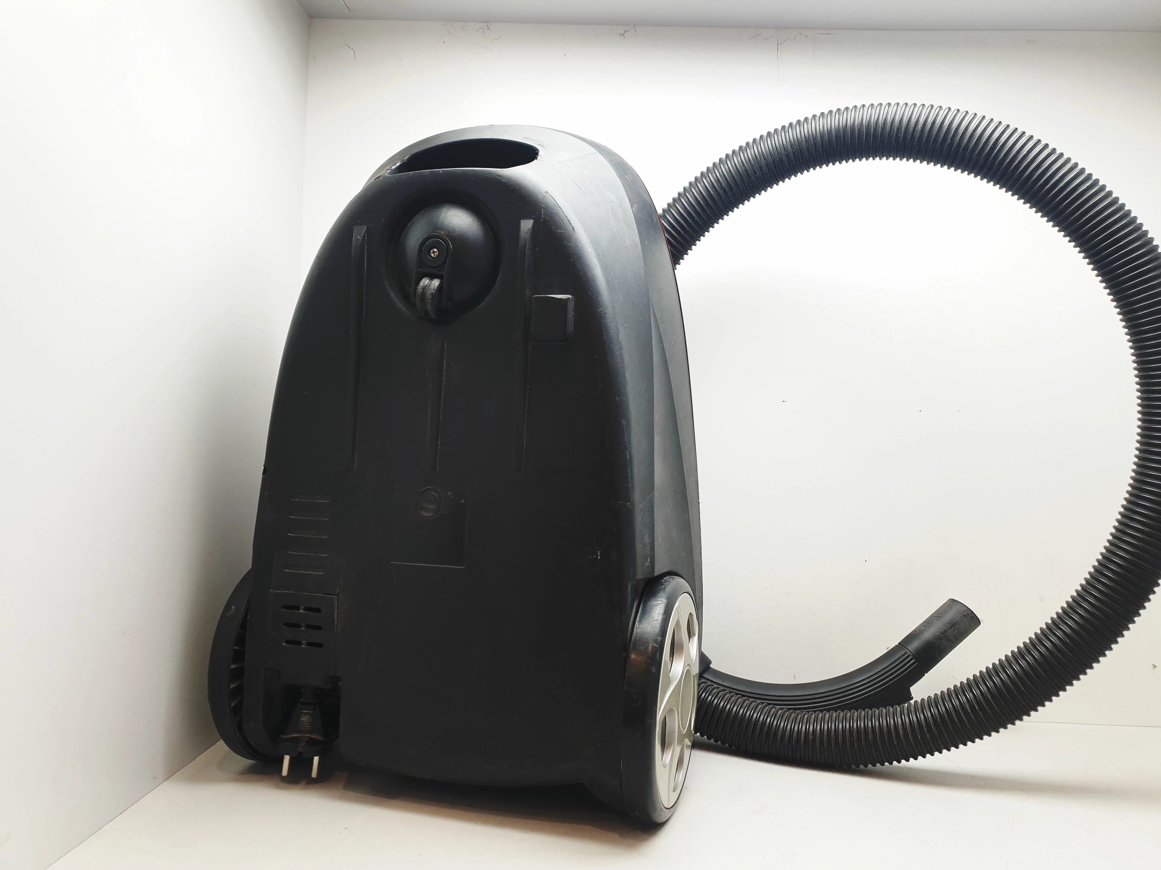 odkurzacz-raven-eo001n-stan-uzywany