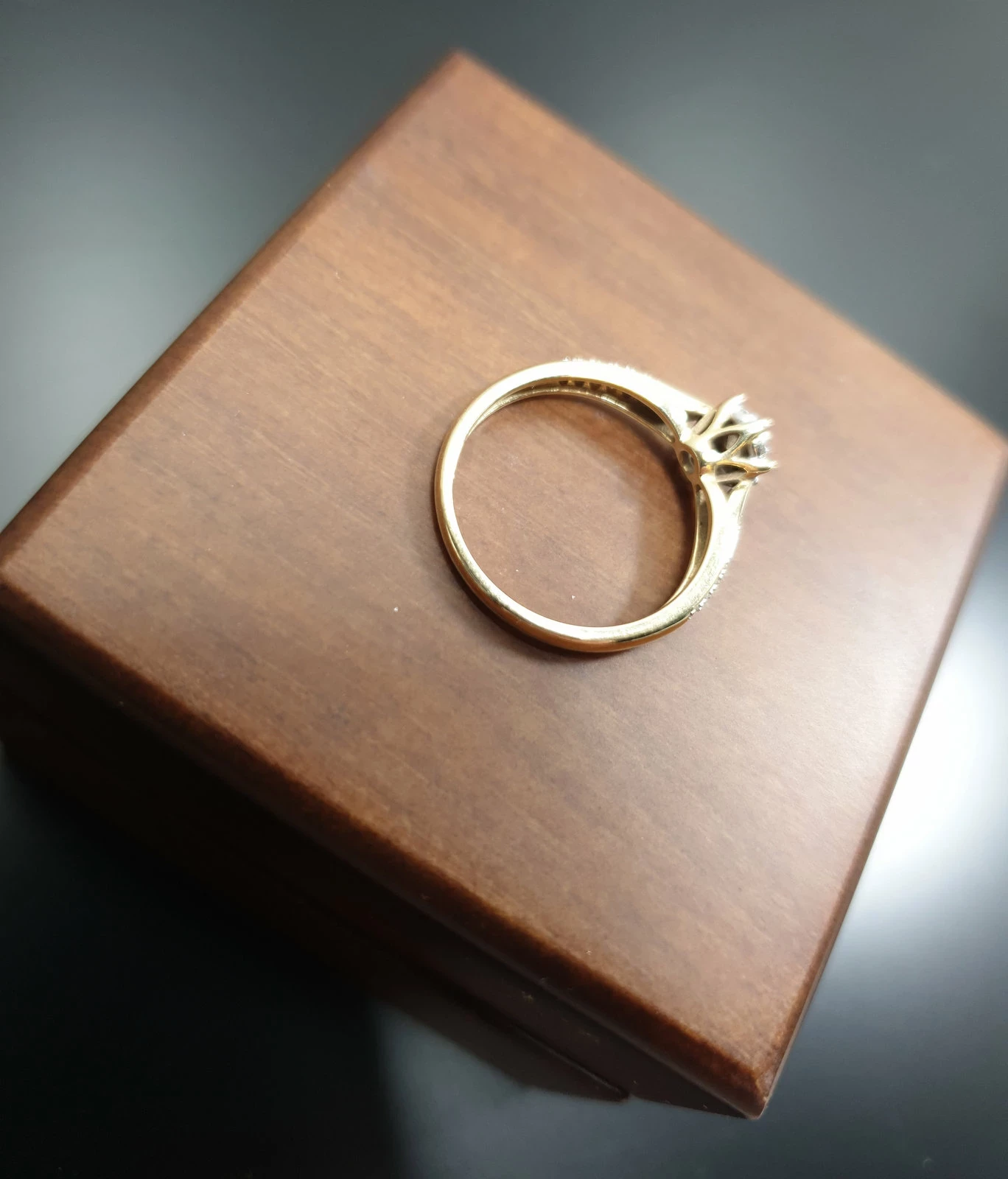 zloty-pierscionek-apart-40-brylantow-p585-r12-rodzaj-wyrob-jubilerski