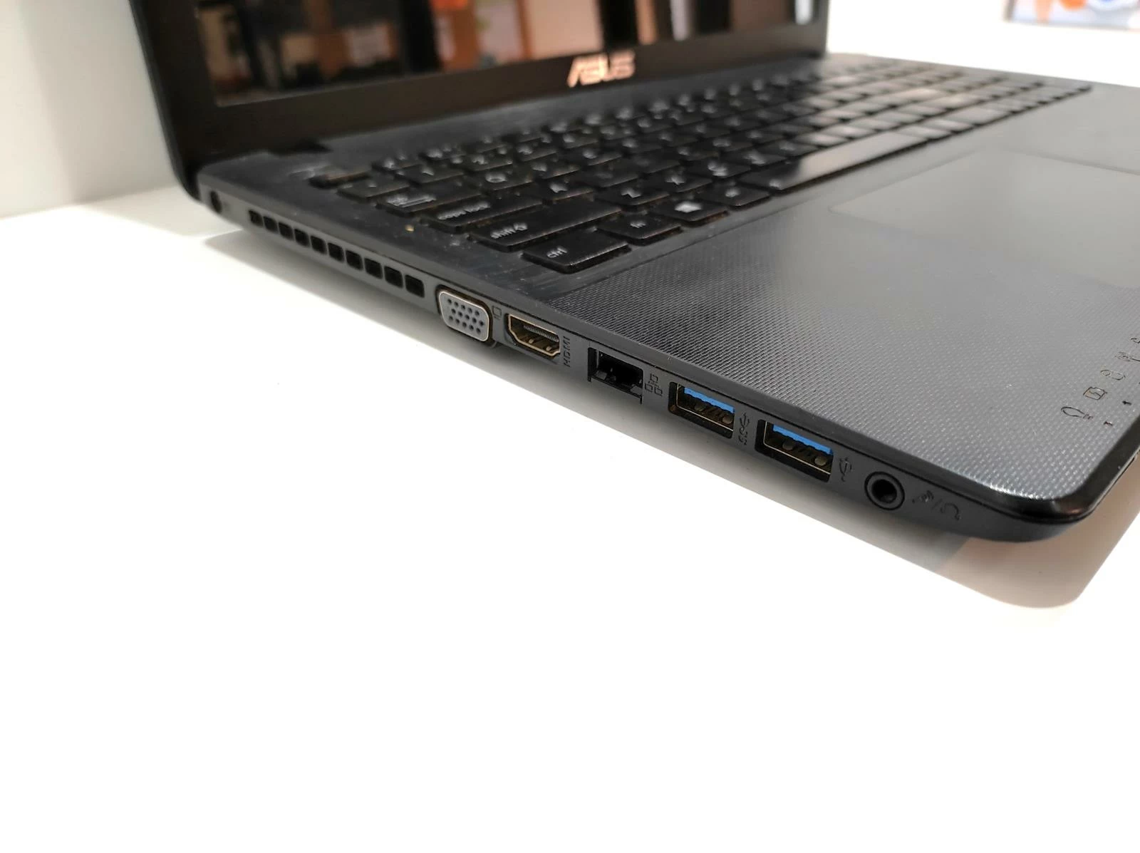 laptop-asus-r513c-pojemnosc-dysku-297