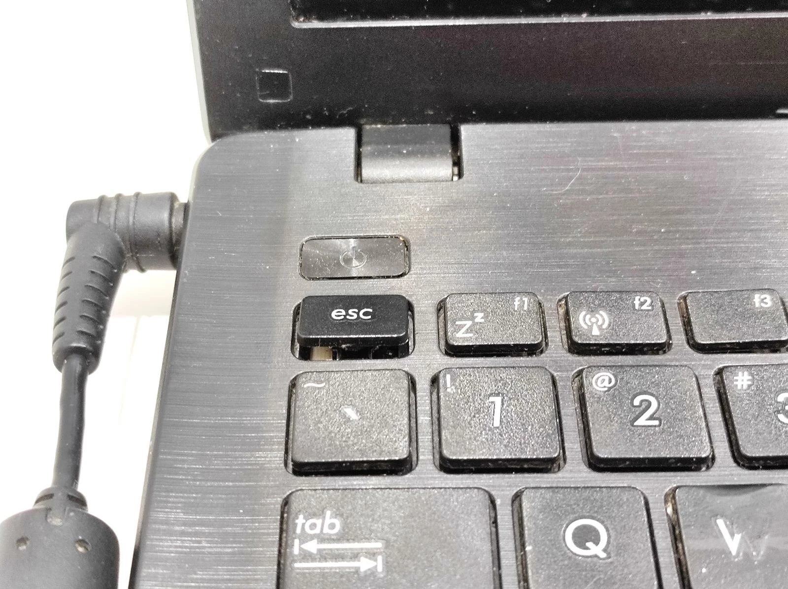 laptop-asus-r513c-wielkosc-pamieci-ram-8-gb