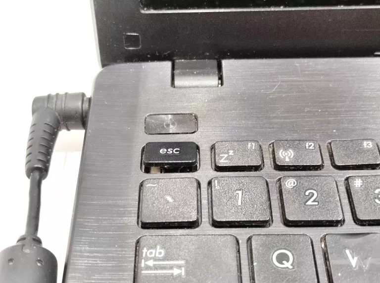 laptop-asus-r513c-wielkosc-pamieci-ram-8-gb