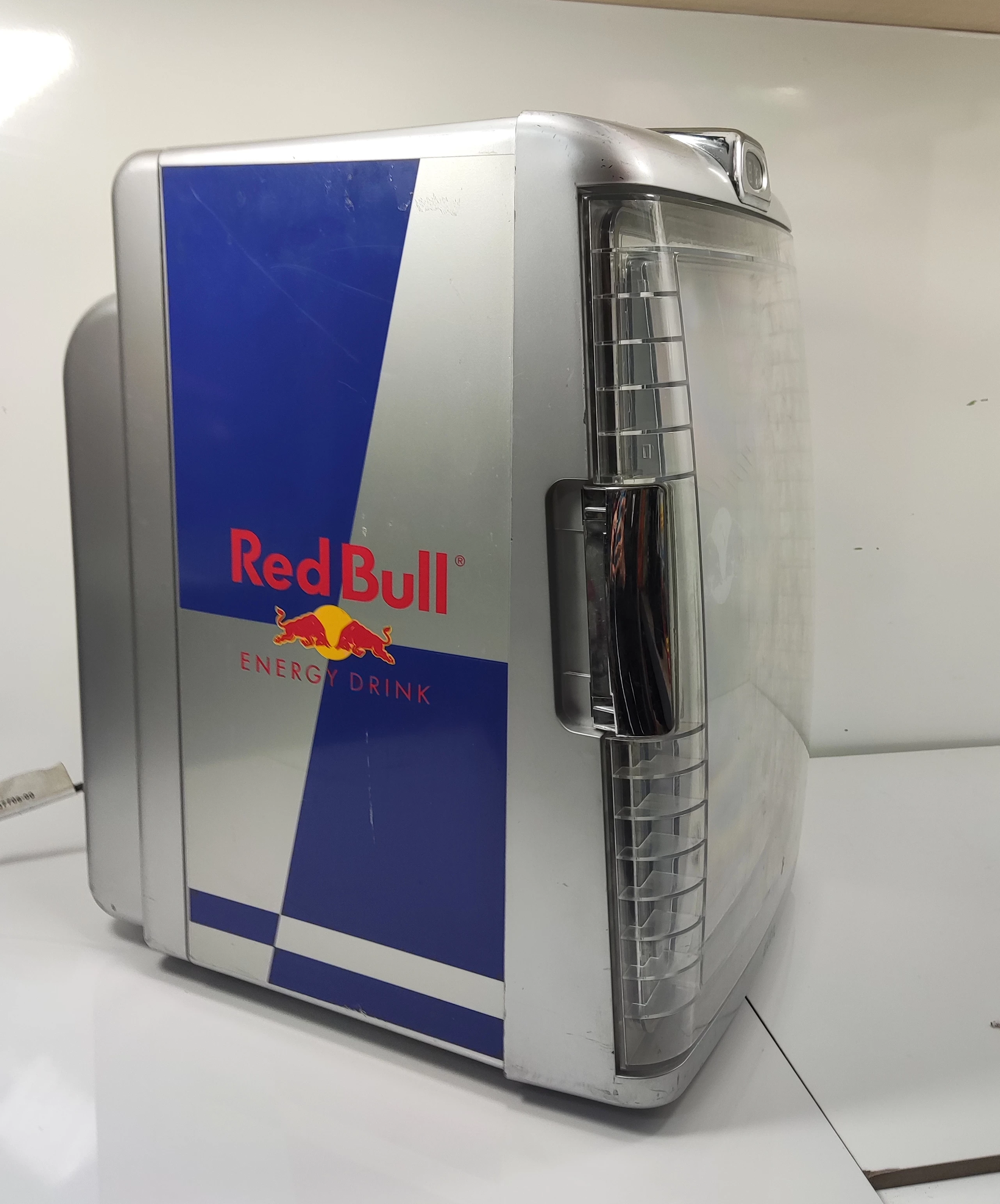 lodowka-red-bull-marka-inna