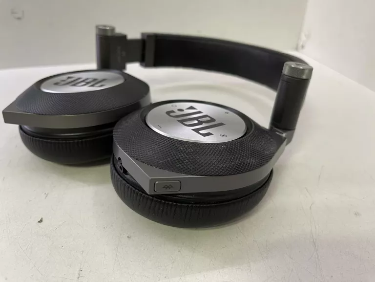 SŁUCHAWKI BEZPRZEWODOWE JBL E50 BT