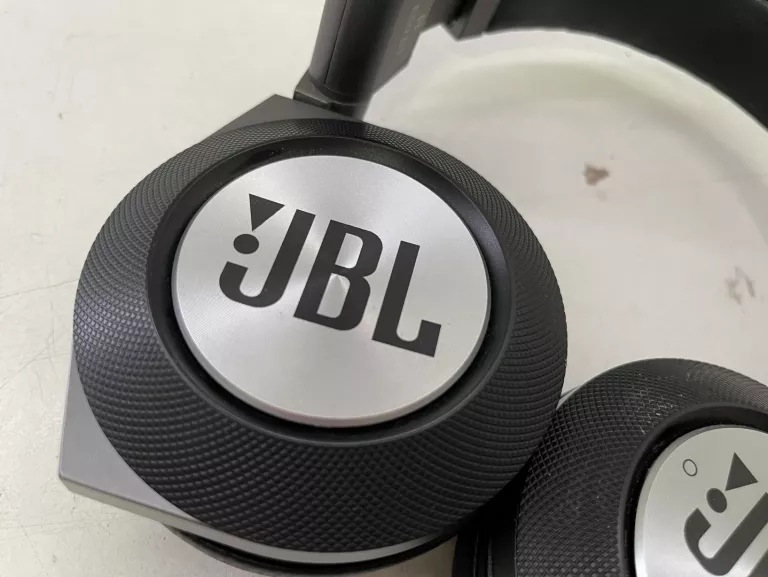 SŁUCHAWKI BEZPRZEWODOWE JBL E50 BT