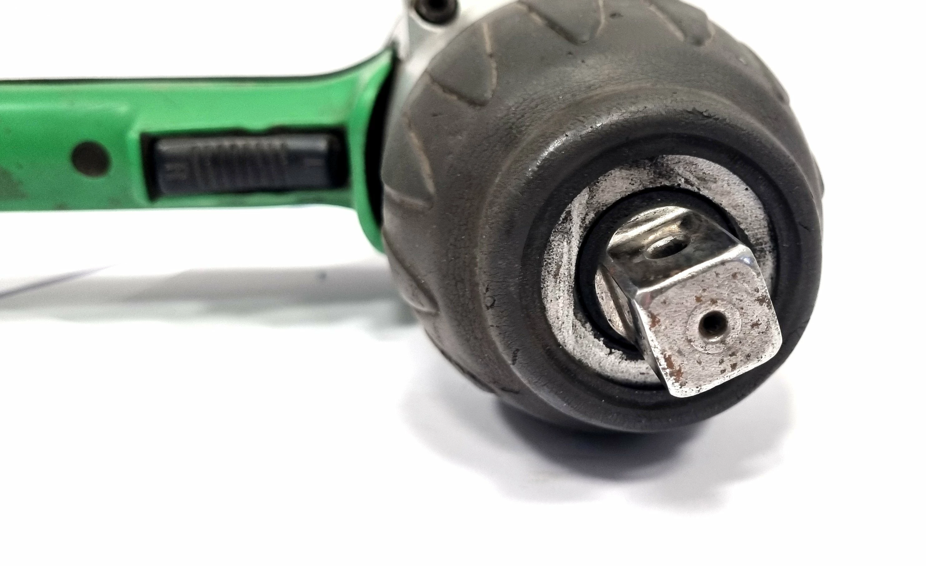 hit-klucz-udarowy-hitachi-wr22sa-850w-ean-gtin-0002203220025