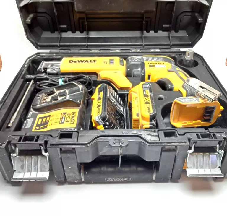 WKRĘTARKA DEWALT DCF 620 ŁADOWARKA 2 AKU
