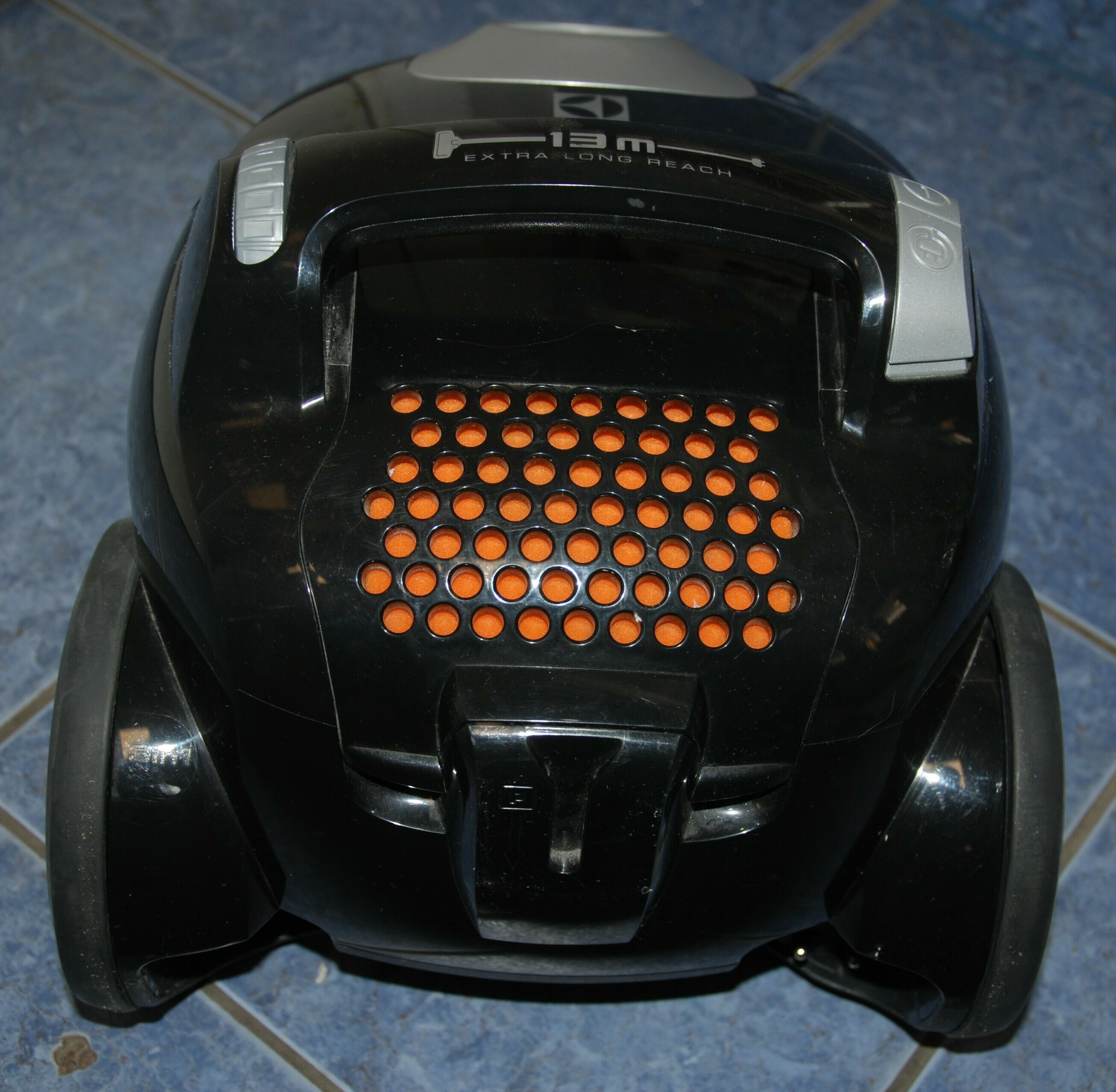 odkurzacz-electrolux-ergospace-ze-357-1200w-kolor-dominujacy-czarny