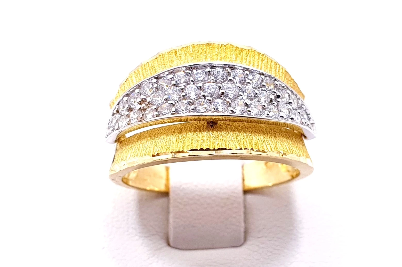 zloty-pierscionek-cyrkonie-wyrazisty-wzor-r18-14k-rozmiarsrednica-wew-mm-372-14