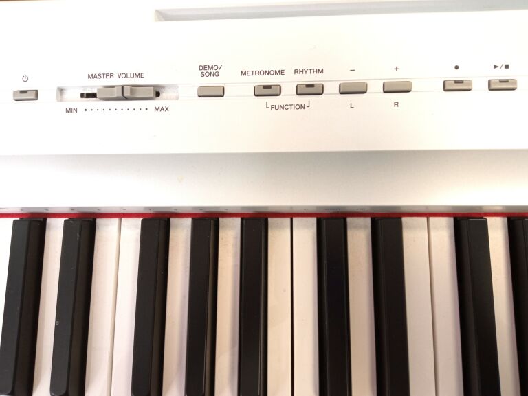 PIANINO CYFROWE YAMAHA P-125 WH