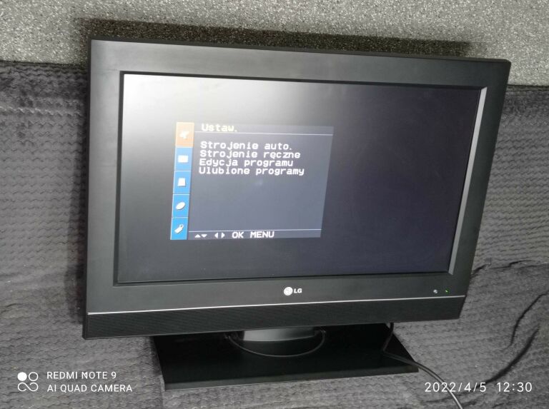 TELEWIZOR LG 26LC51 +PILOT
