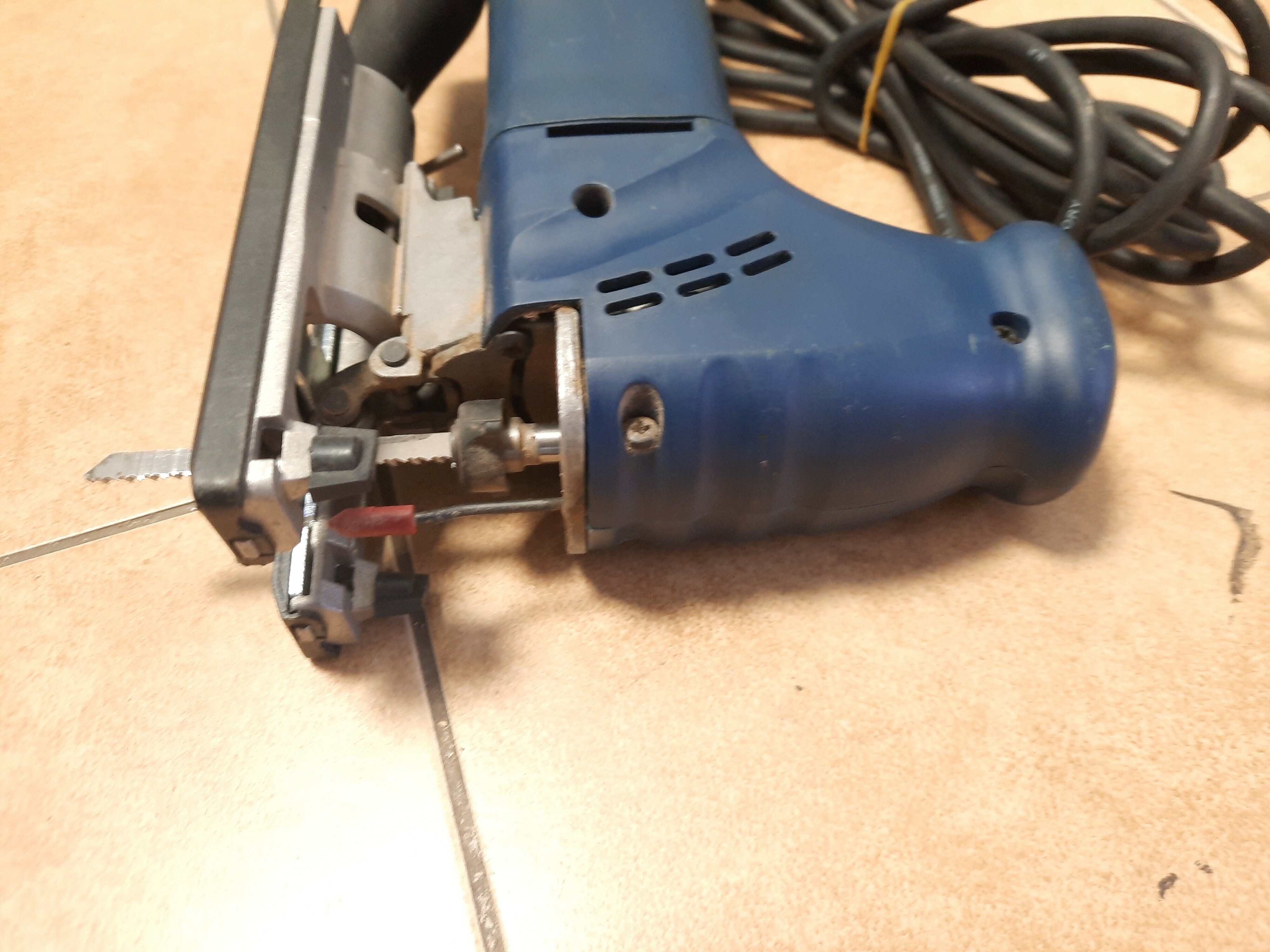 wyrzynarka-parkside-pphss-730-kh3128-zasilanie-sieciowe