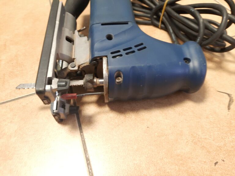 wyrzynarka-parkside-pphss-730-kh3128-zasilanie-sieciowe