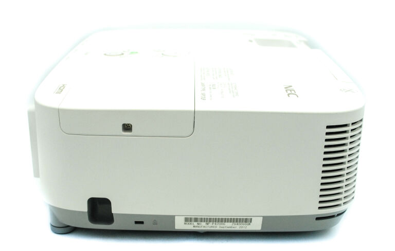 PROJEKTOR NEC P420X KOMPLET