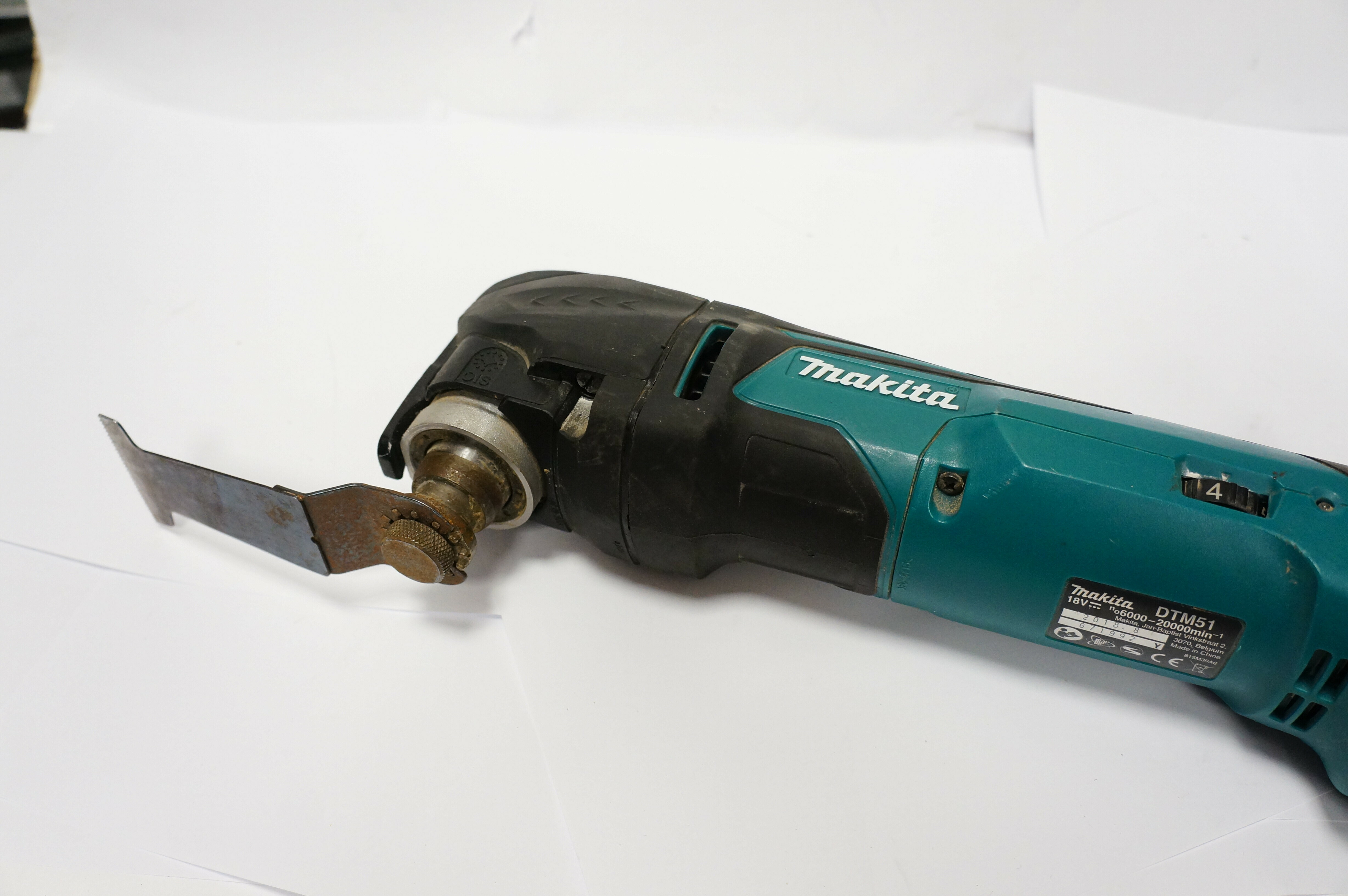 multiszlifierka-makita-dtm51-18v-bez-bateri-grottgera-183-rzeszow