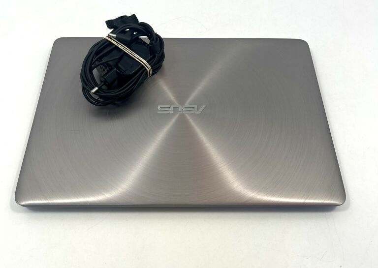 LAPTOP ASUS ZENBOOK UX310UA OPIS!!!