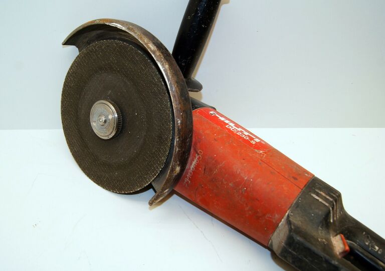 DUŻA SZLIFIERKA HILTI DC 230-S
