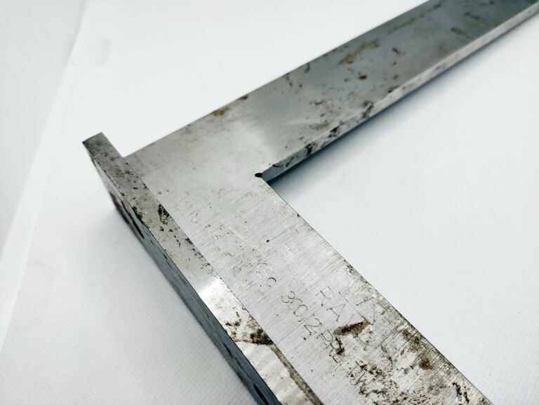 katownik-krawedziowy-mksc-300-mm-rava-vis-szerokosc-200