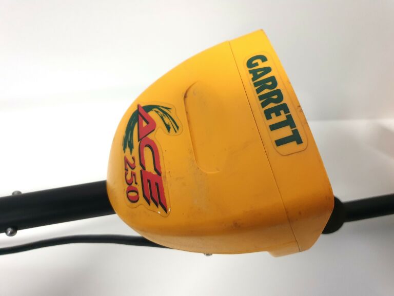 WYKRYWACZ METALI GARRETT ACE 250