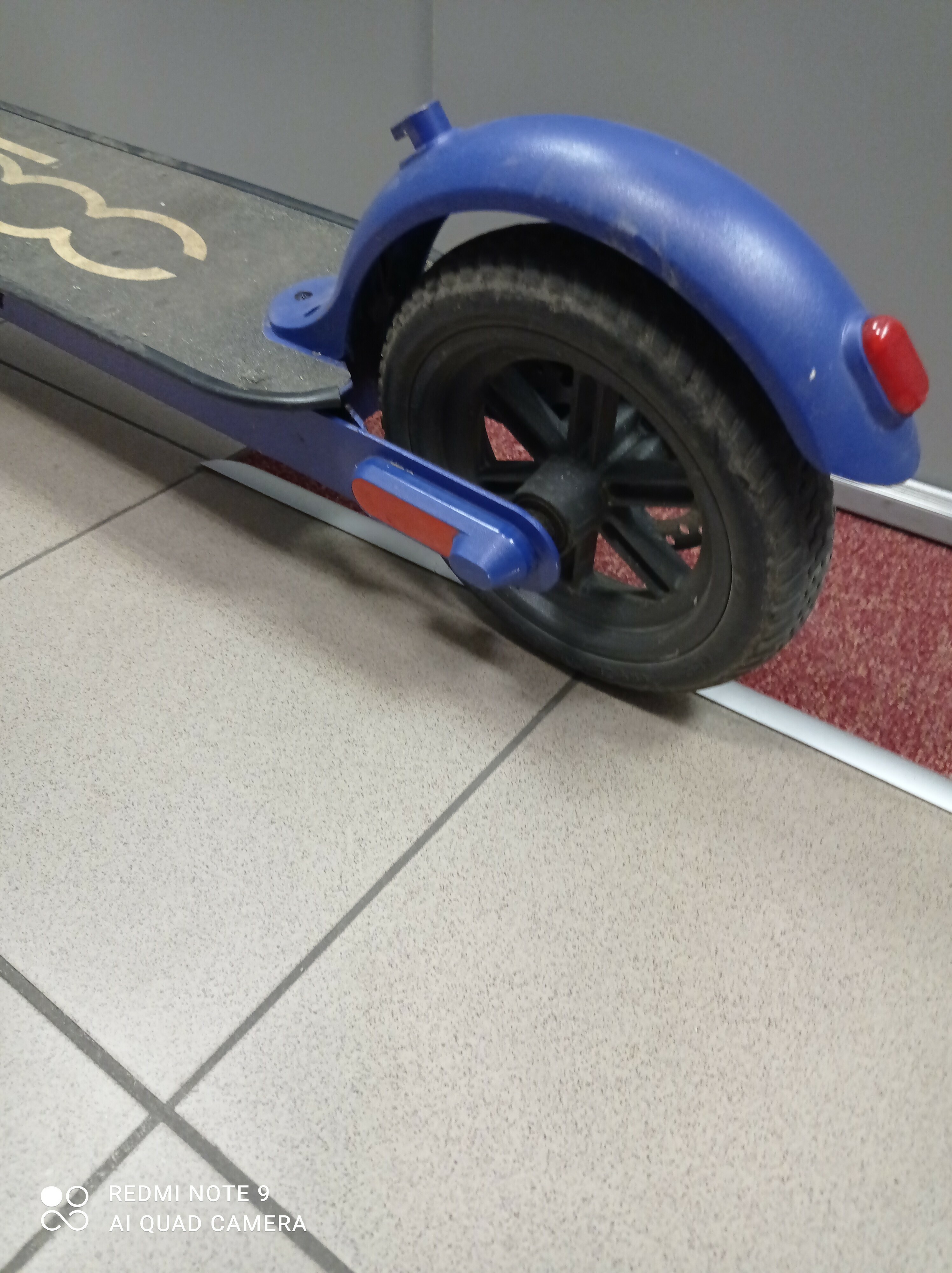 elektryczna-hulajnoga-fiat-500-f500-f85-kolor-niebieski