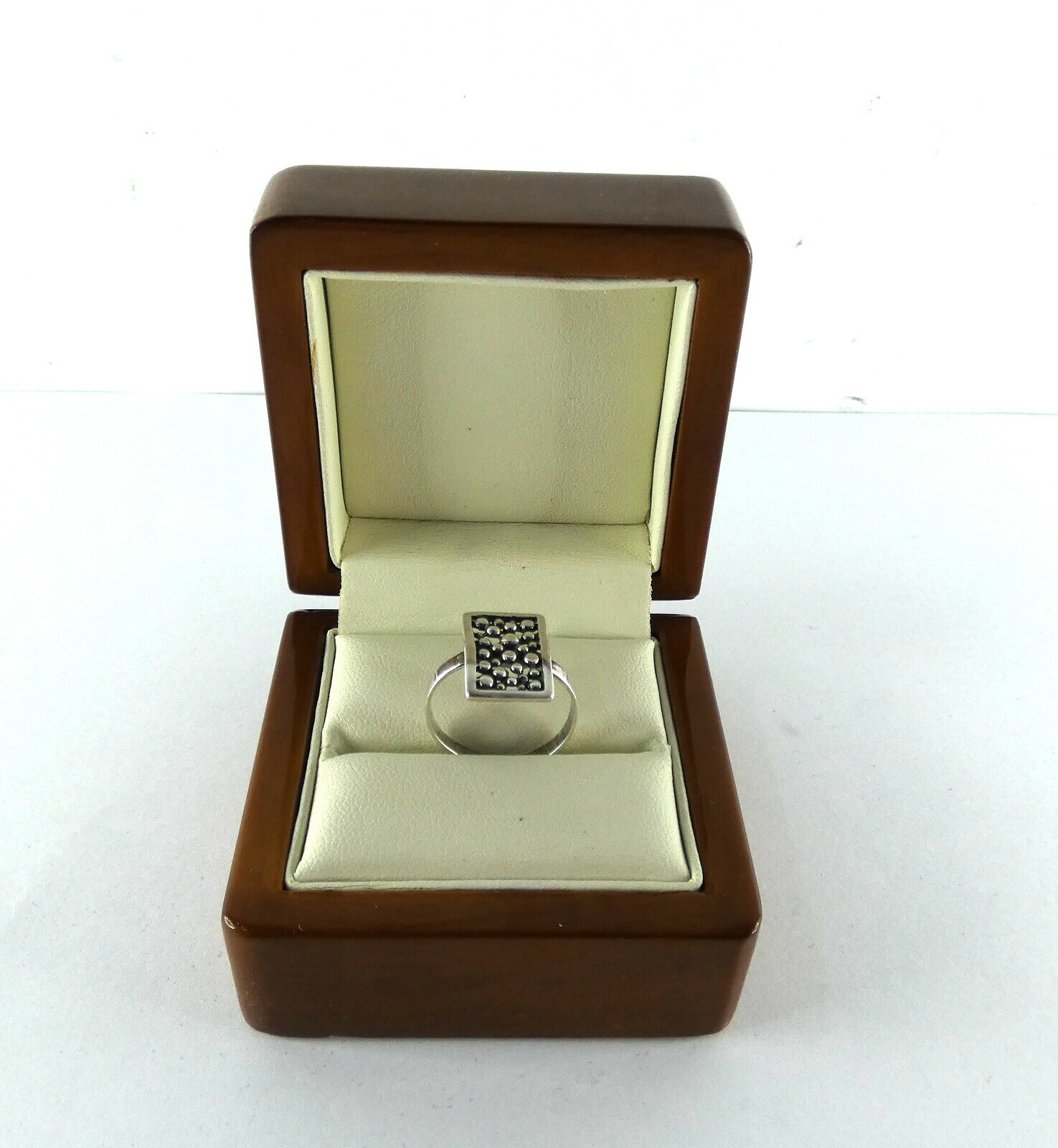 srebrny-pierscionek-prostokat-925-215g-r15-ean-gtin-5907739840806