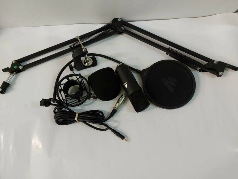 MIKROFON STUDYJNY MAONO AU-A03 PRO XLR