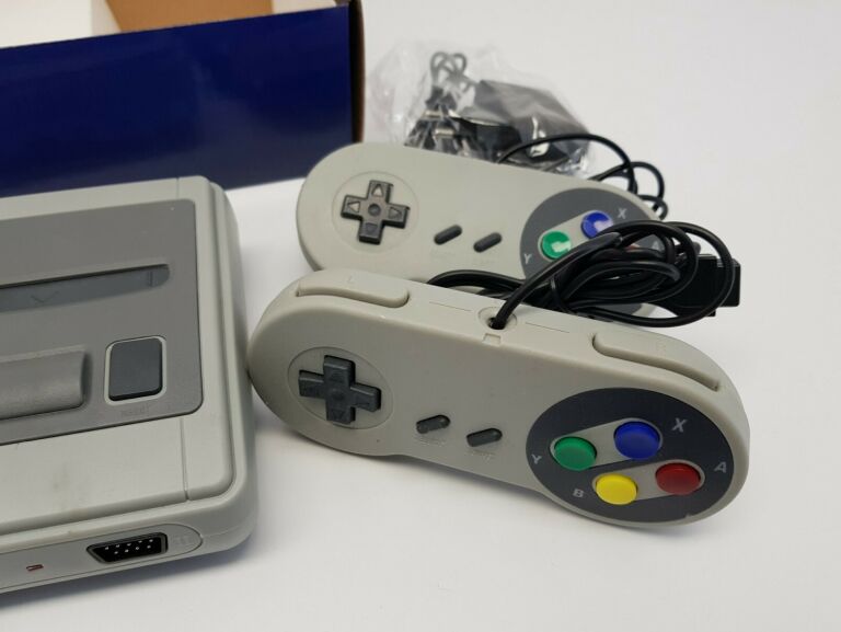 KONSOLA GAMINGOWA 8 BIT HDMI 621 GIER