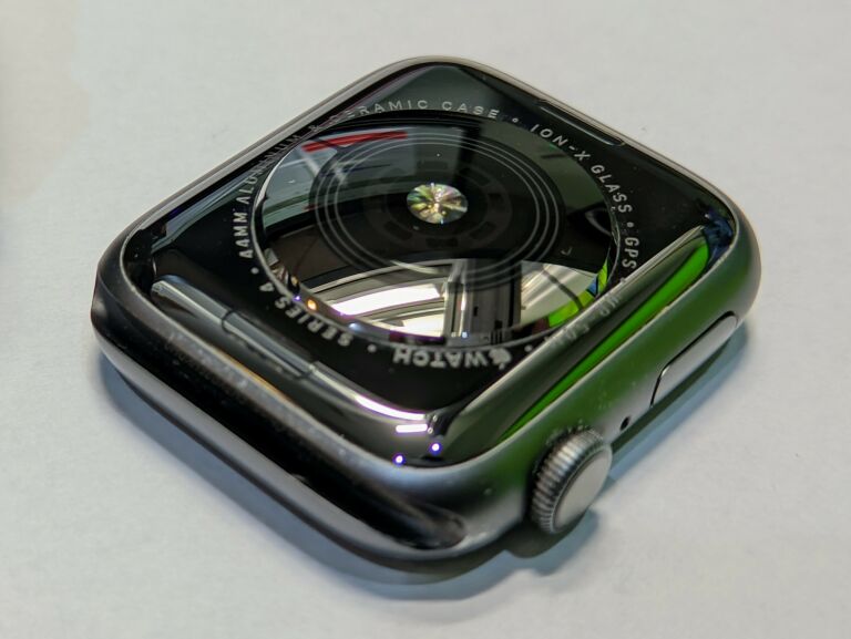 APPLE WATCH SERIES 4 44MM GPS/AKU 83%