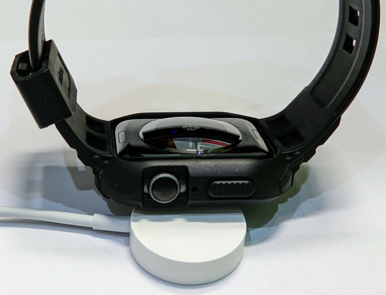 APPLE WATCH SERIES 4 44MM GPS/AKU 83%