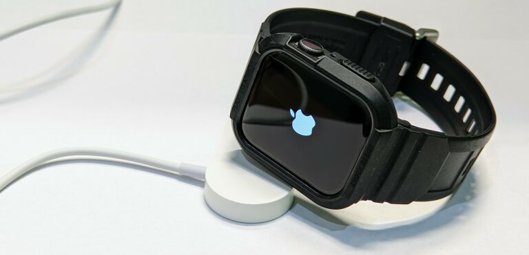 APPLE WATCH SERIES 4 44MM GPS/AKU 83%