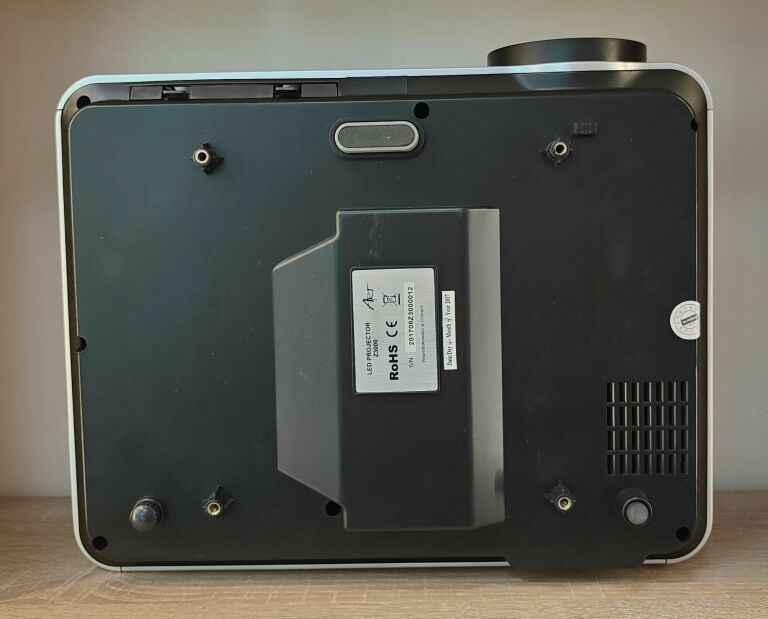 projektortv-art-z3000-1280x800-fajny-tani-zoba-stan-11323-2