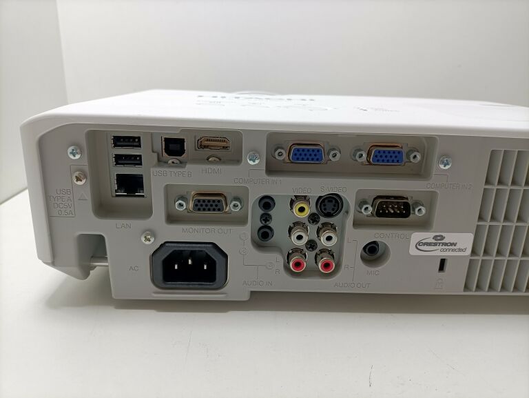 PROJEKTOR HITACHI CP-WX3030WN + ZASILACZ + PILOT