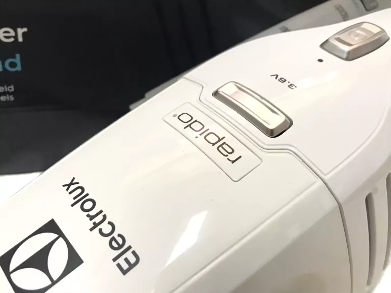 odkurzacz-bezprzewodowy-electrolux-zb5003w-marka-electrolux