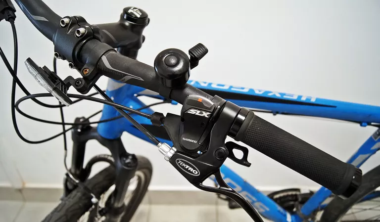 rower-kross-hexagon-10-gwarancjarok-2022-kolor-niebieski