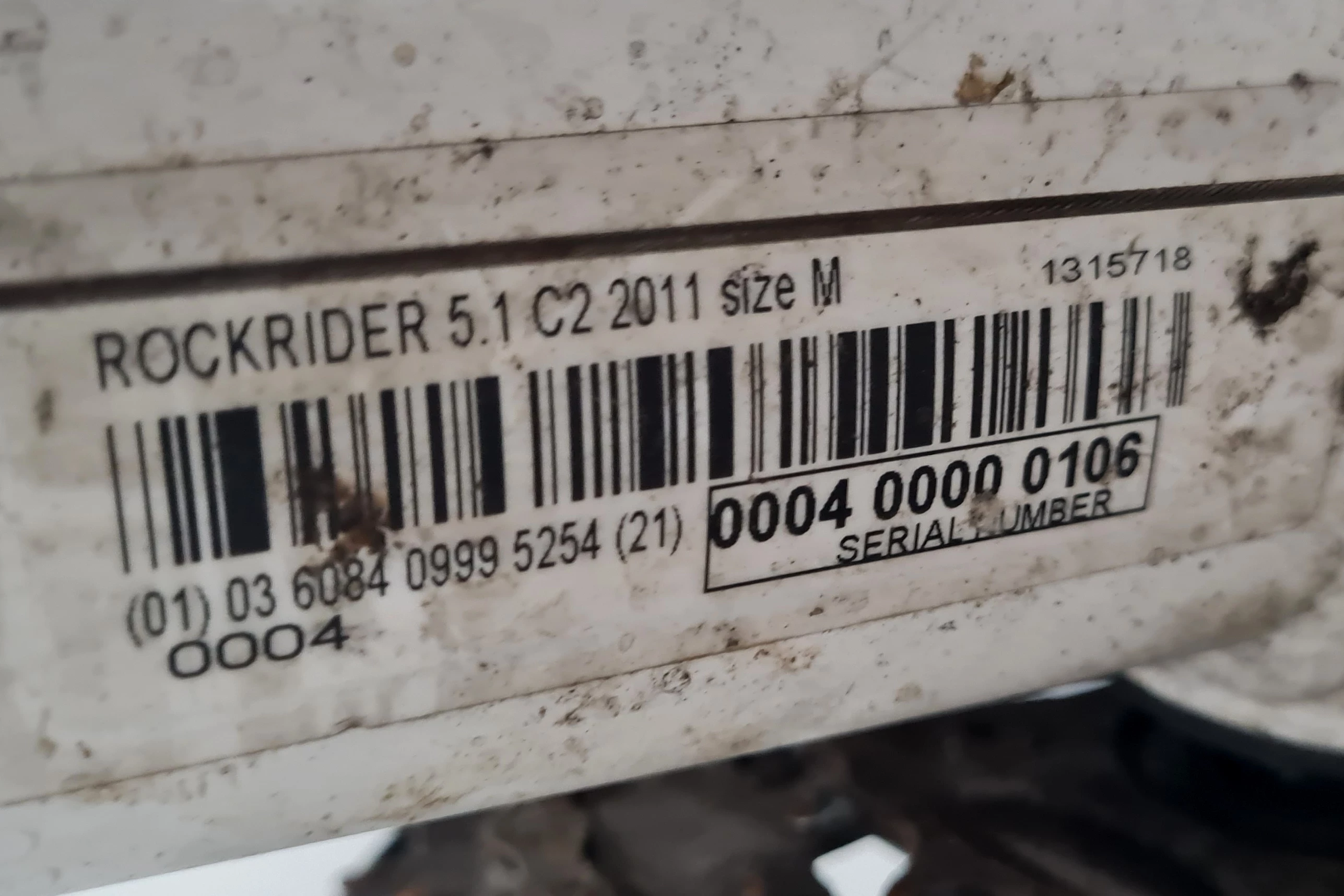 rower-rockrider-51-c2-2011-26-m-kolor-bialy