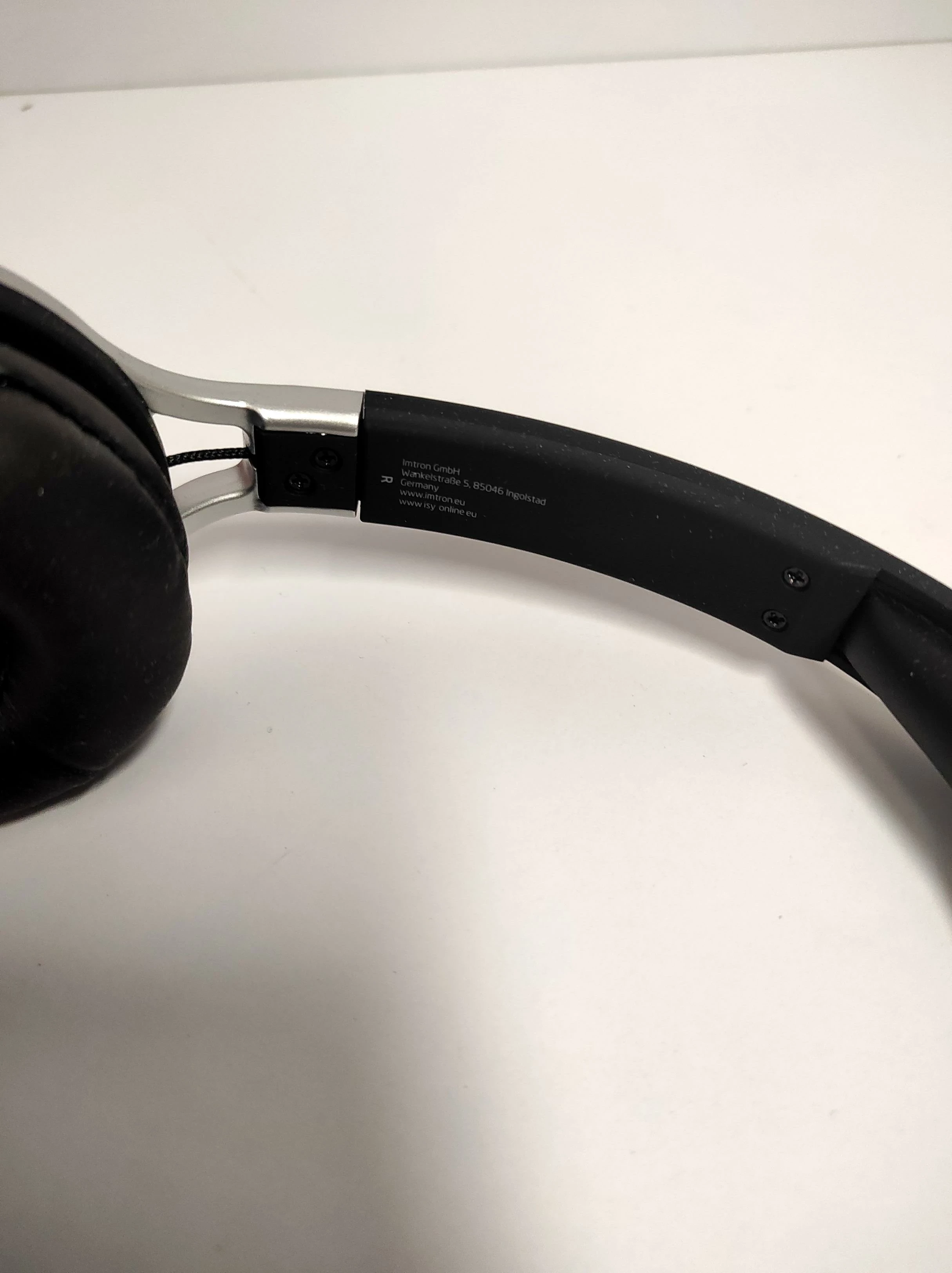 sluchawki-przewodowe-isy-ihp-1600-czarne-okazja-rodzaj-sluchawek-nauszne