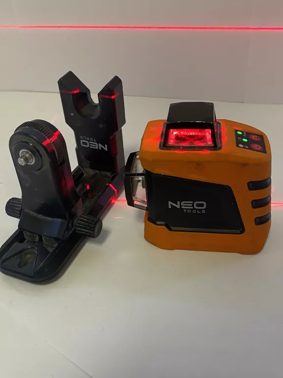 LASER KRZYŻOWY PŁASZCZYZNOWY NEO 75-103 15 M