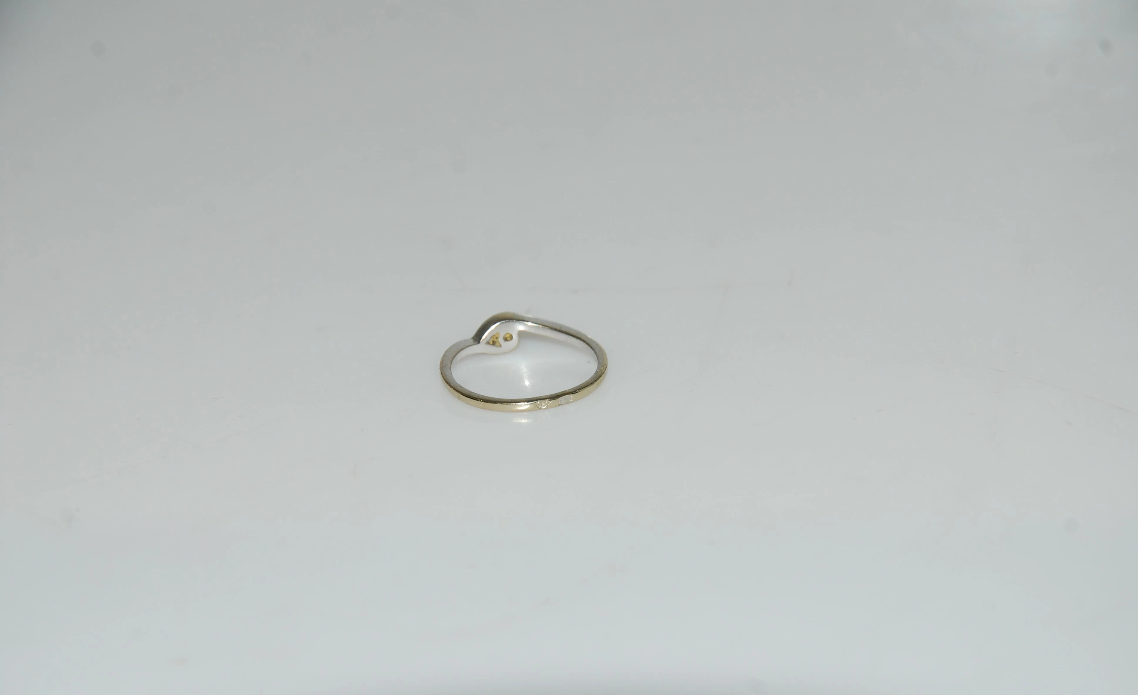 delikatny-zloty-pierscionek-z-brylantem-apart-marka-226434-761430