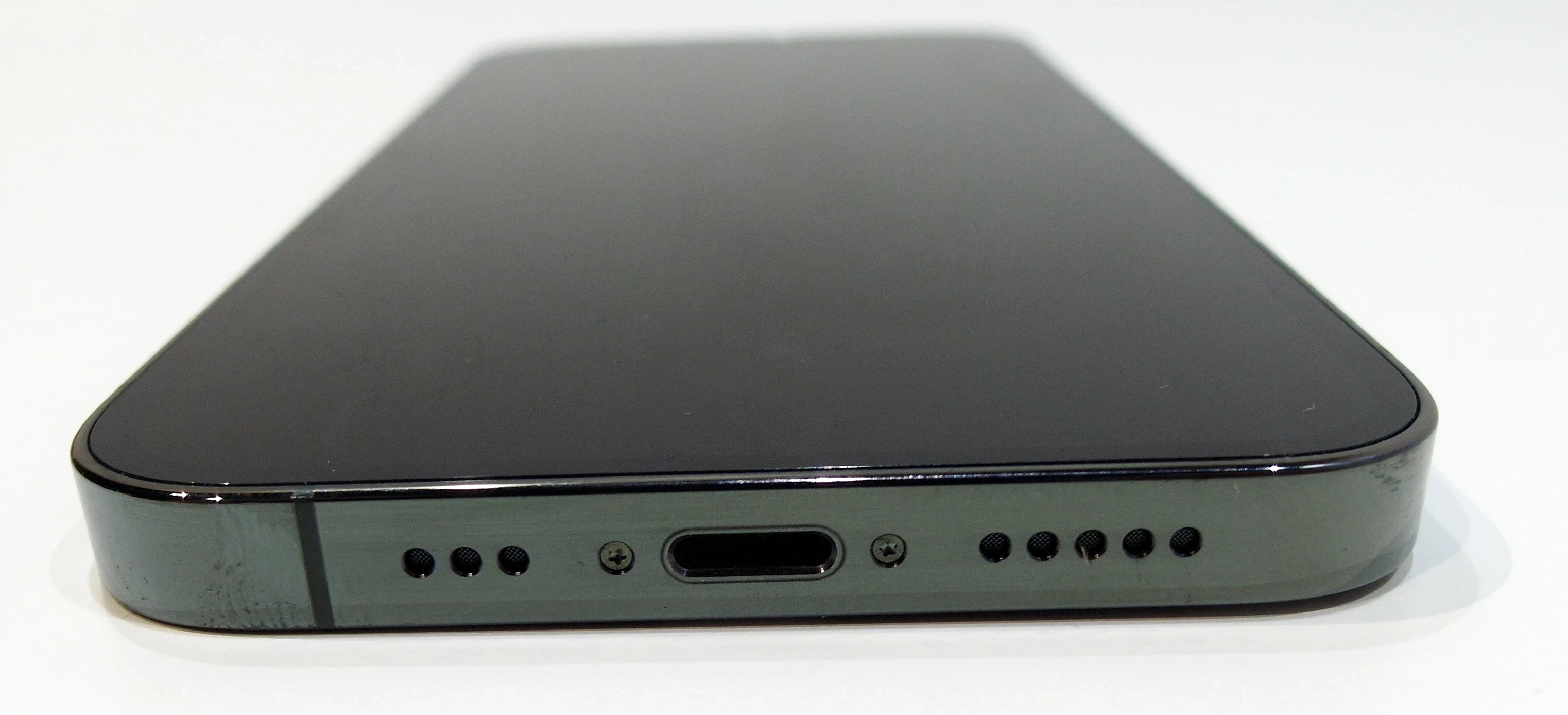 telefon-iphone-13-pro-128g-zielony-igla-kolor-zielony